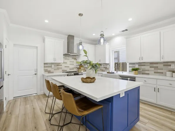 3025 7th Ave, Sacramento, CA 95817