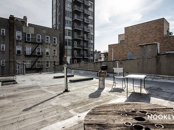 4th image of 346 Grand St #3Q