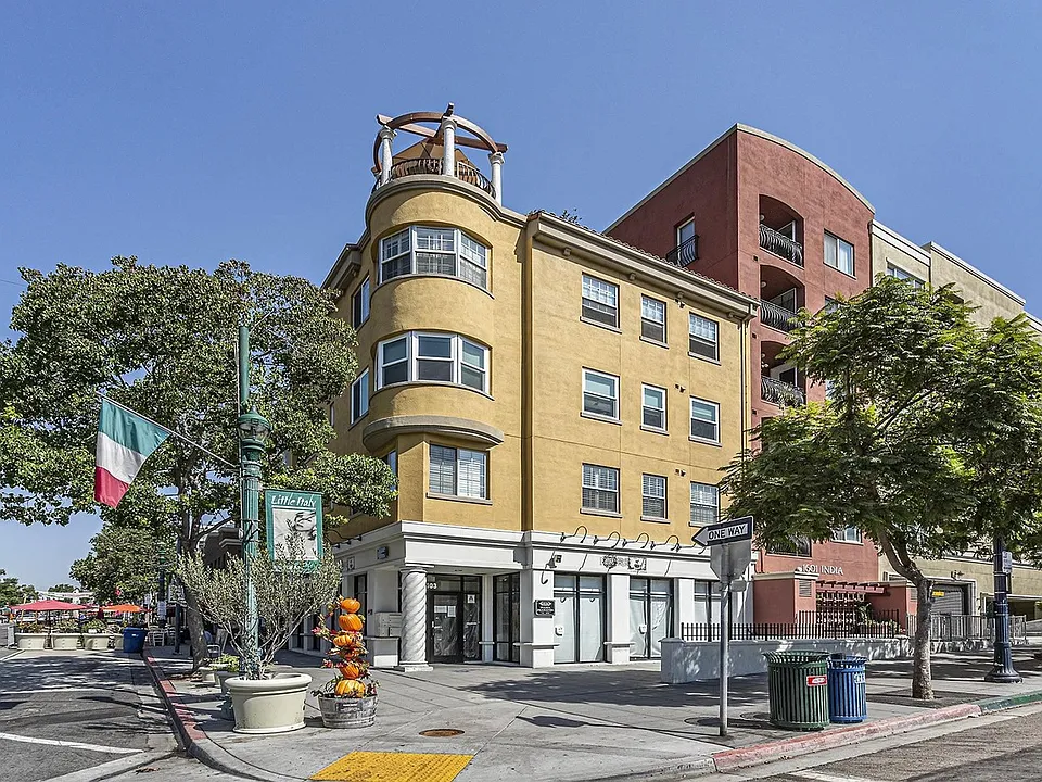 1601 India St #117