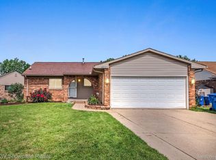 4331 Halkirk Dr, Waterford, MI