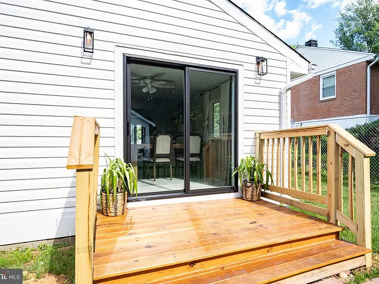 6206 Hillview Ave — Photo 43
