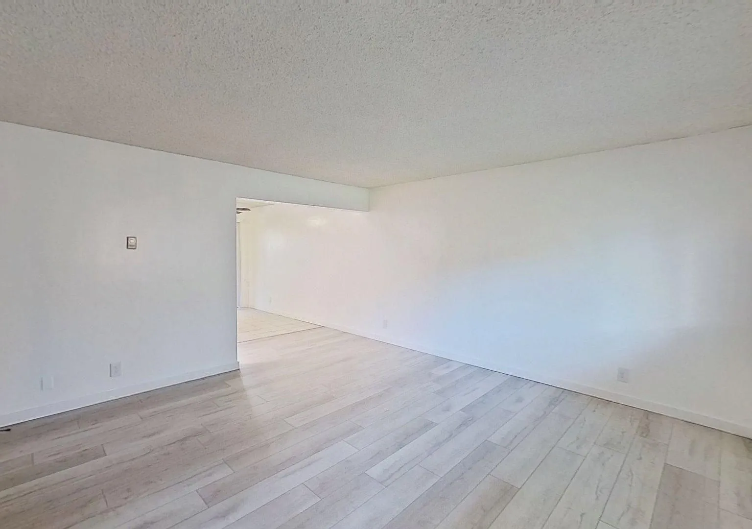 12072 Bailey St — Photo 2