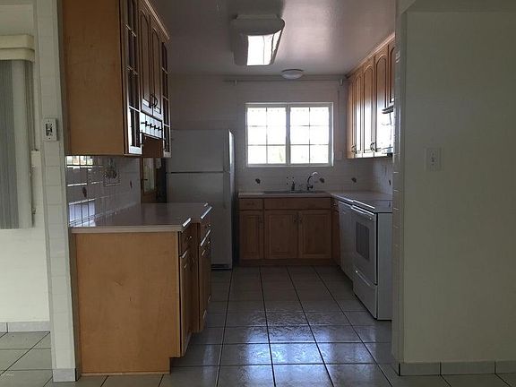 3rd image of 10651 W Connecticut Ave #F35226495