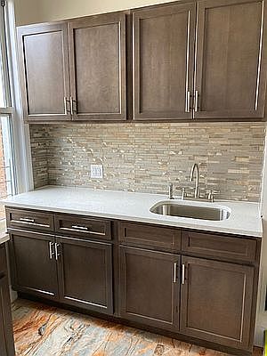 3rd image of 313 Stanhope St APT 2R