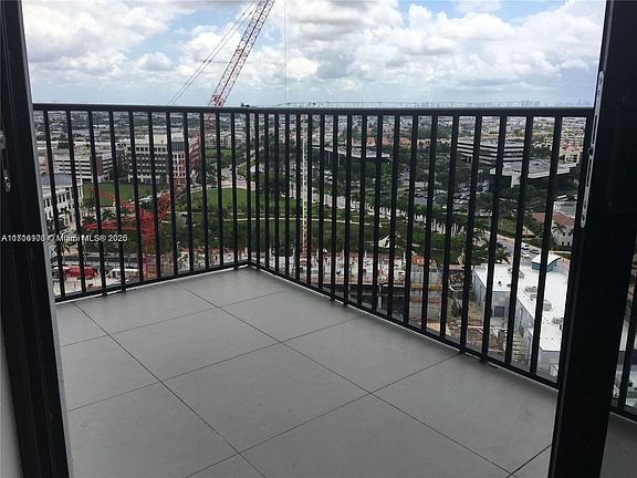 4th image of 5300 Paseo Dr