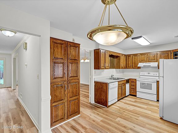3rd image of 107 Shelby Pointe Dr