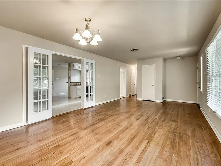 1601 Larkspur Dr — Photo 12