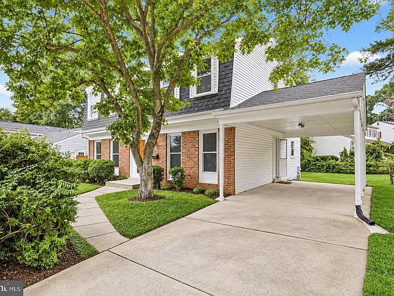 2nd image of 6 Brighton Dr