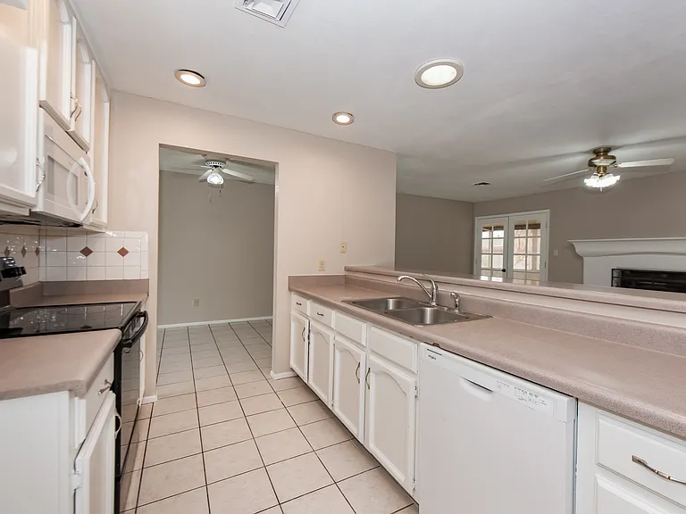 3477 E Cuadrilla Ln — Photo 17