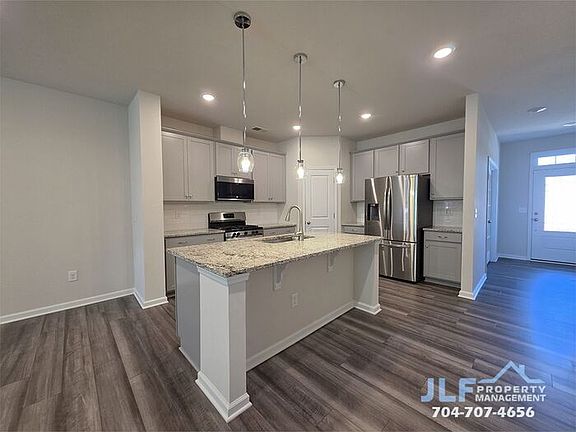 4th image of 12736 Wandering Brook Dr