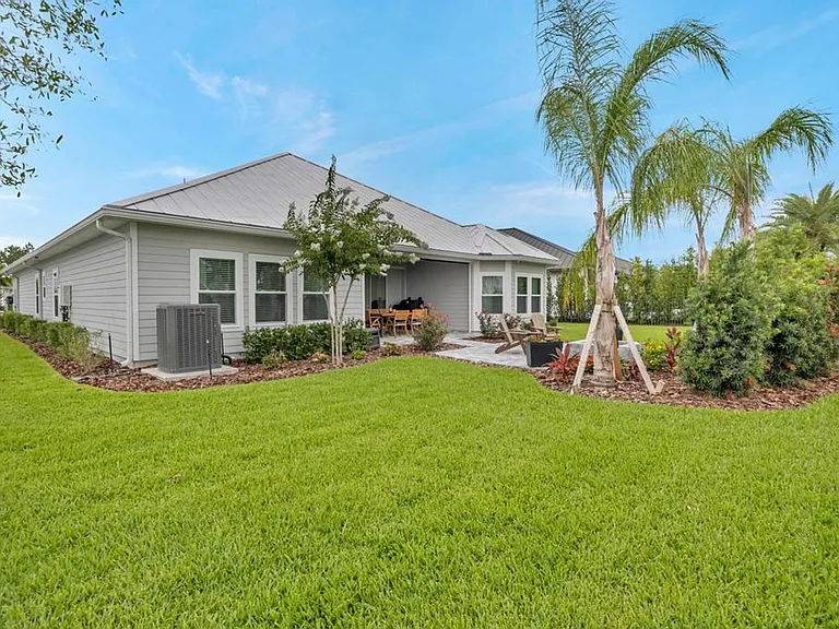 221 Marquesa Cir — Photo 44