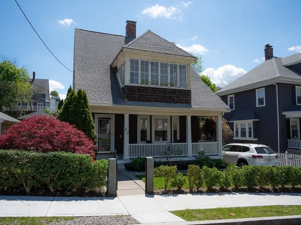 42 Marion St, Quincy, MA 02170
