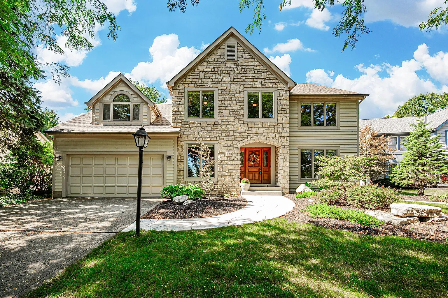 4169 Stoneroot Dr photo 1