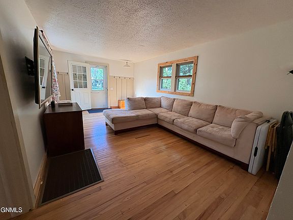4th image of 516 2nd St N