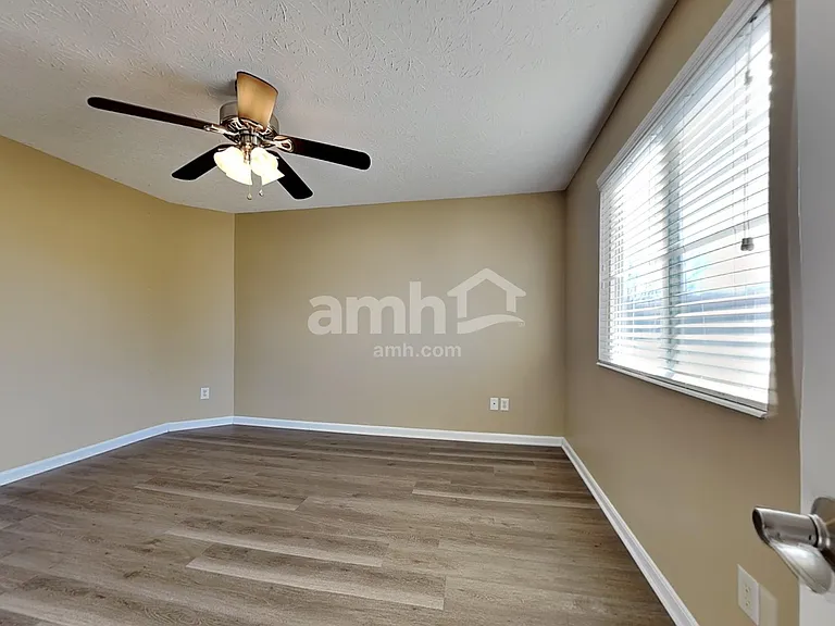 23 Glenside Dr — Photo 9