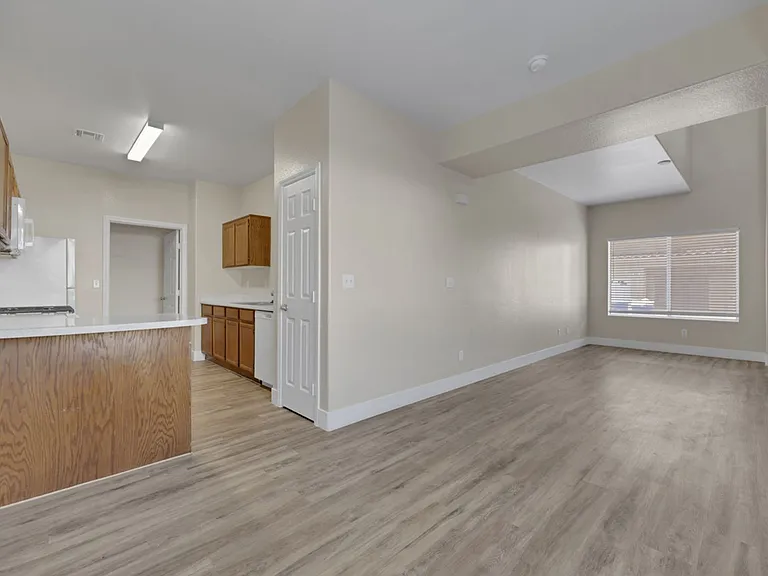 479 Eagle Egg St — Photo 16