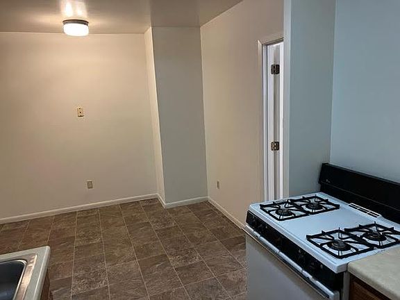 5th image of 1434 Grand Ave