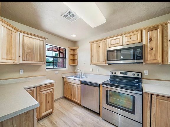 4th image of 2323 Timbercrest Dr