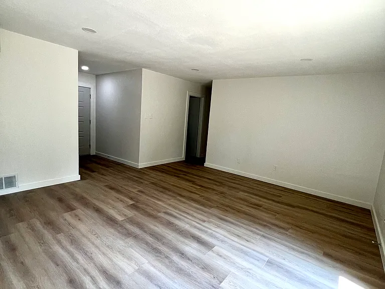 813 Panay Way Dr — Photo 19