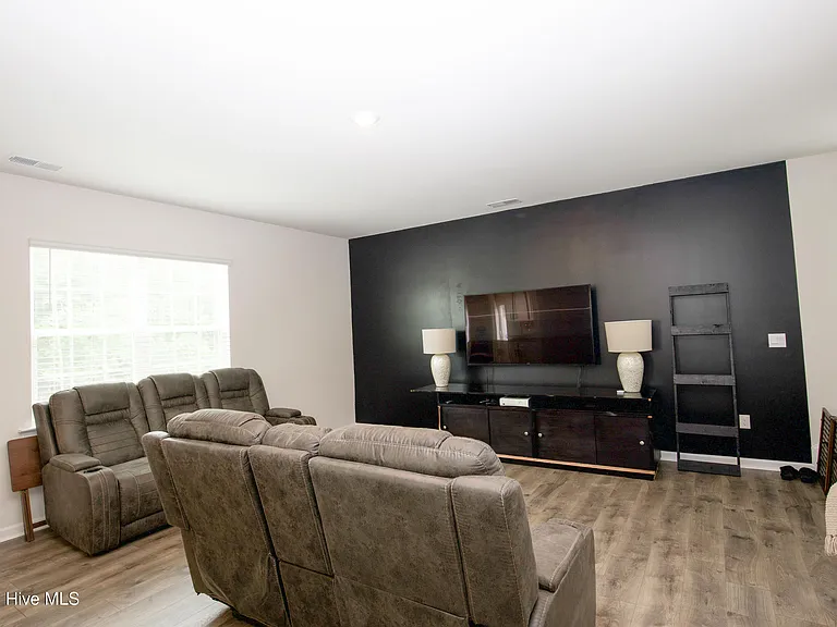1179 Misty Creek Dr — Photo 10
