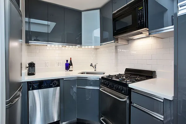 Sold by Compass | media 2