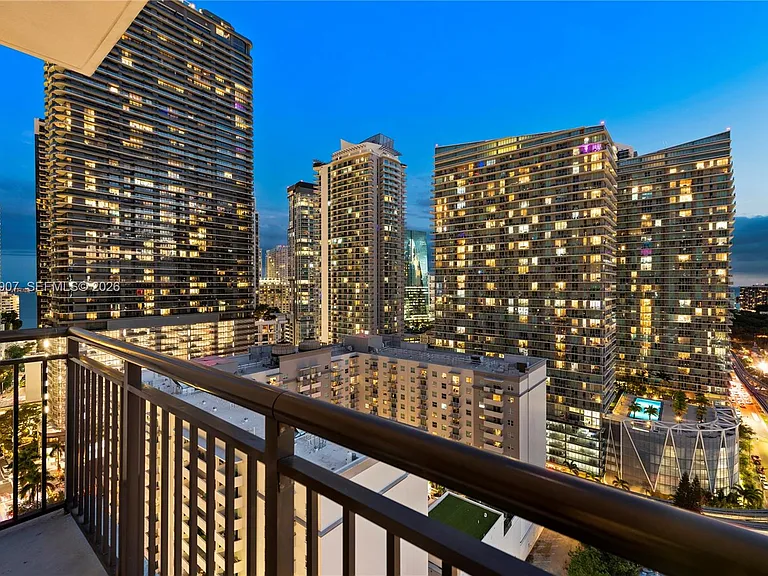 999 SW 1st Ave #2204 — Photo 35