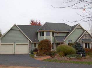 N6W27592 Northview Rd, Waukesha, WI 53188