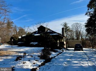 8233 Fairview Rd, Elkins Park, PA 19027