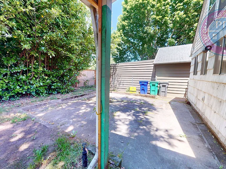 4333 NE 63rd Ave — Photo 24