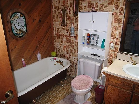 antique claw foot bathtub