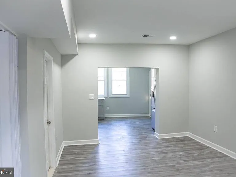 1009 Main St #2 — Photo 9