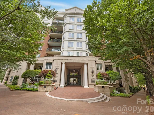 300 W 5th St APT 343, Charlotte, NC 28202