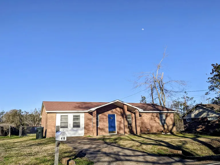 416 Thacker Loop — Photo 1