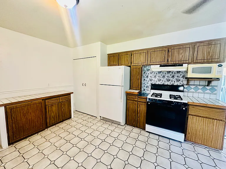 26373 Curie Ave — Photo 10