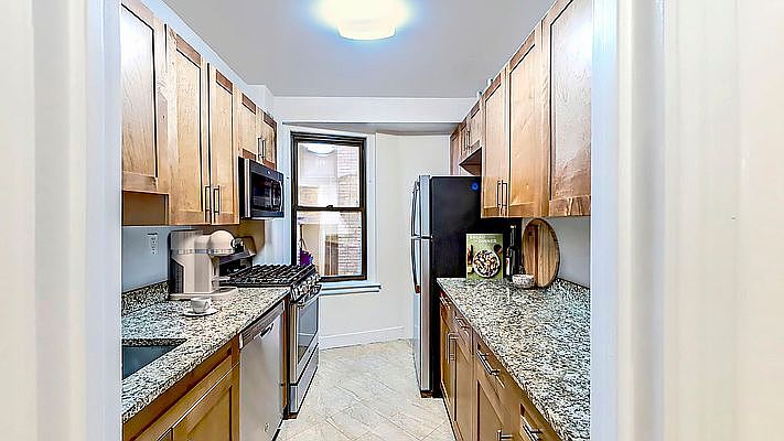 1st image of 404 E 55th St APT 6C