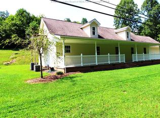 251 Rocky Step Rd, Scott Depot, WV 25560