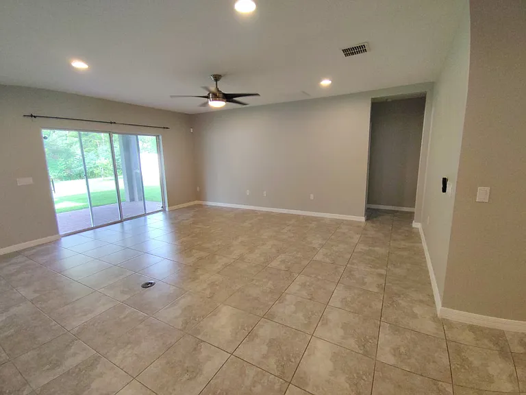 2213 Waukegan Dr — Photo 5