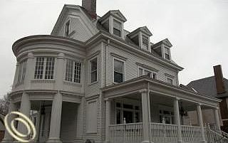 2nd image of 215 Cass Ave