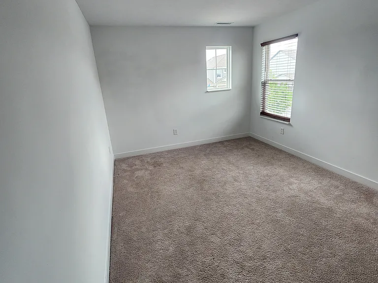 19419 Clive St — Photo 19
