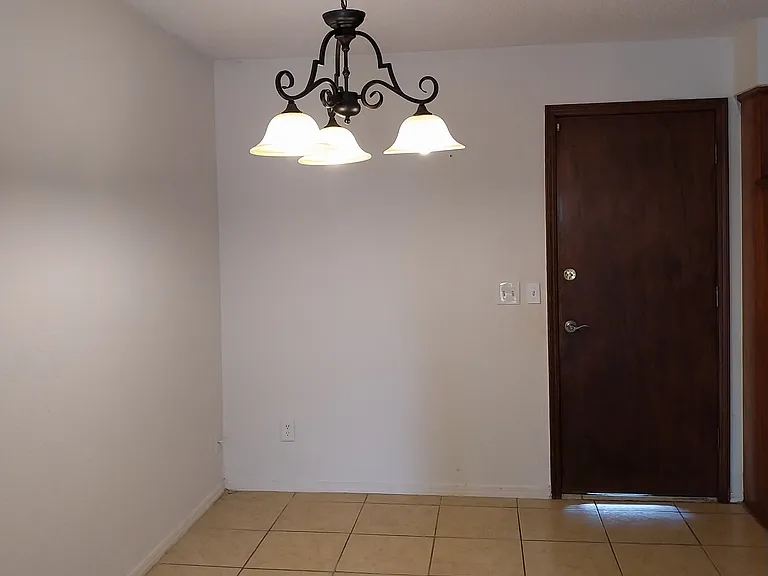3720 Windswest Ct — Photo 9