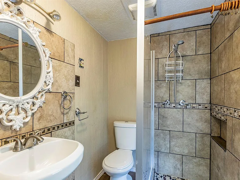 2520 Bitter Creek Dr — Photo 18