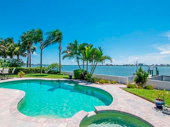 3rd image of 1830 Venetian Point Dr