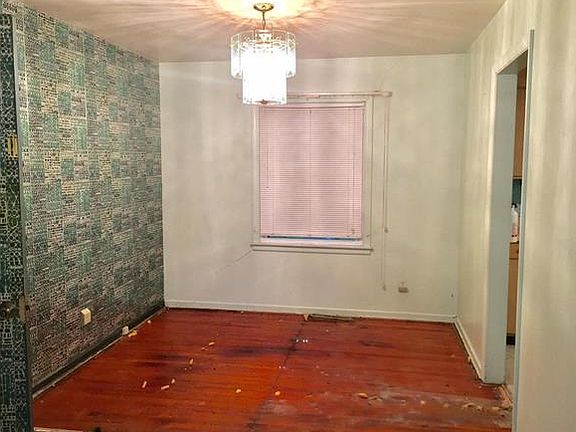 5th image of 13504 Applewood Dr
