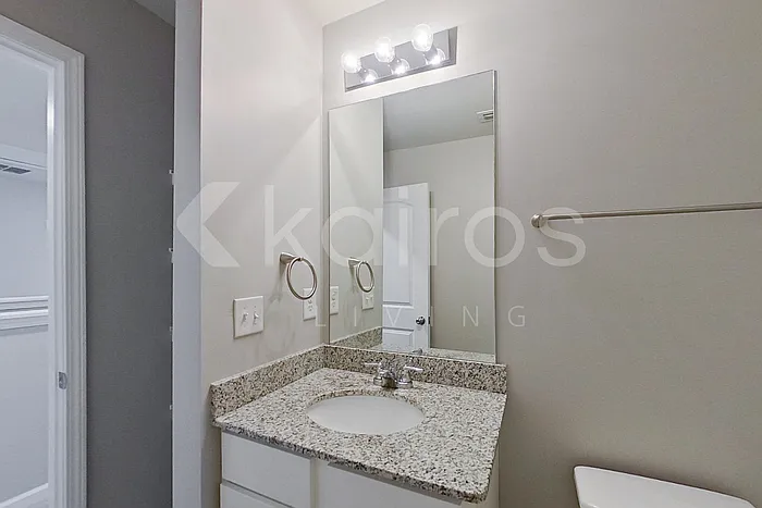 111 Lochwolde Dr — Photo 17
