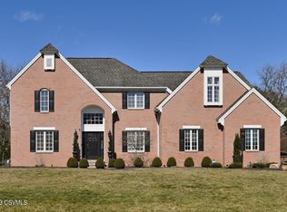 10 N Meadow Ct, Lewisburg, PA 17837