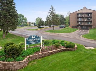 3420 Golfview Dr APT 319, Eagan, MN 55123
