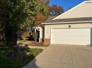 2477 Crimson Dr #2477, Westlake, OH 44145