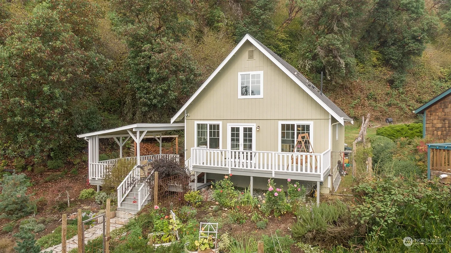 25977 Gold Beach Drive SW photo 1