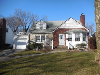 30 Shaw Dr, Merrick, NY, 11566