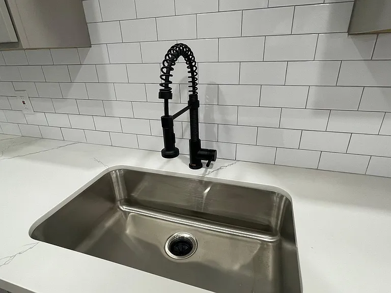 56 W 9th Pl — Photo 8
